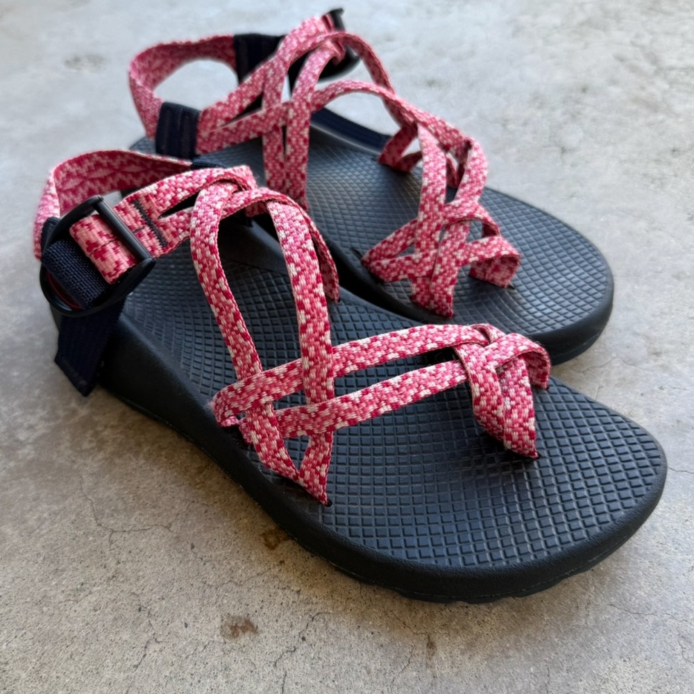 Chaco Zx2 Classic Women’s Fusion Rose Sandals preloved size 7 great condition